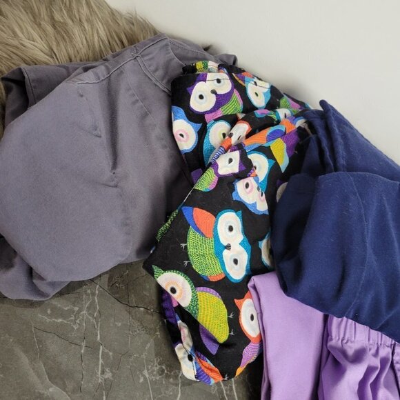 SCRUB  Tops/Bottom - Picture 2 of 3